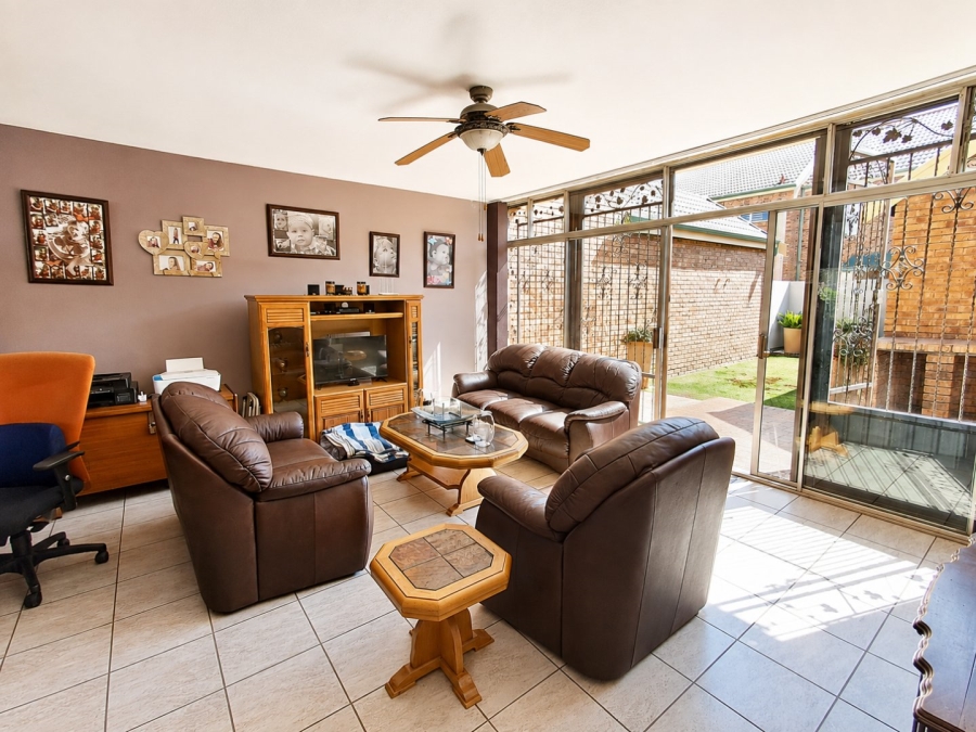  Bedroom Property for Sale in Roodia Free State